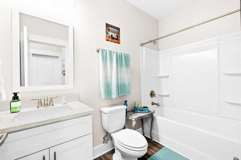 Beautifully maintained, thoughtfully designed townhome in the - photo 31