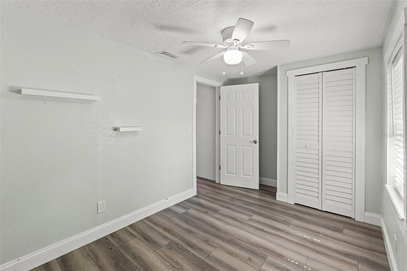 Stunning, Stylish, and Move-In Ready! This beautifully renovated - photo 31