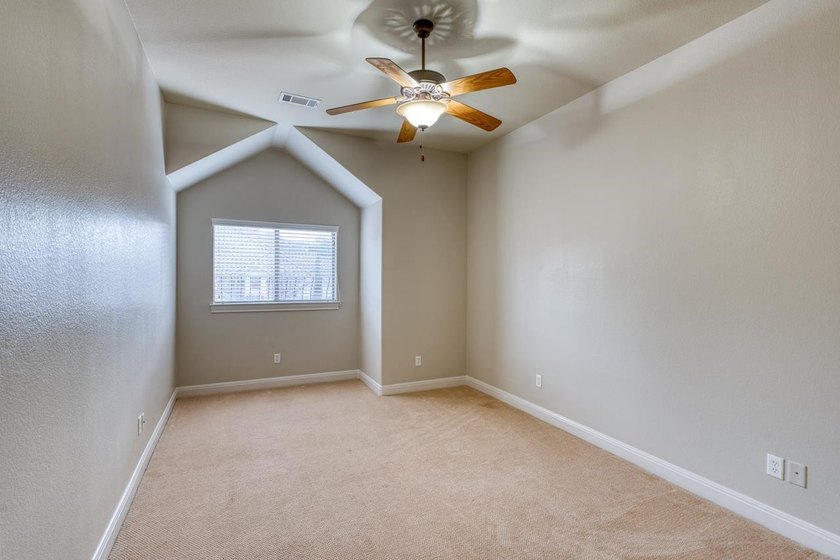 Resort-style living in The Enclave at Horseshoe Bay! This gated - photo 16