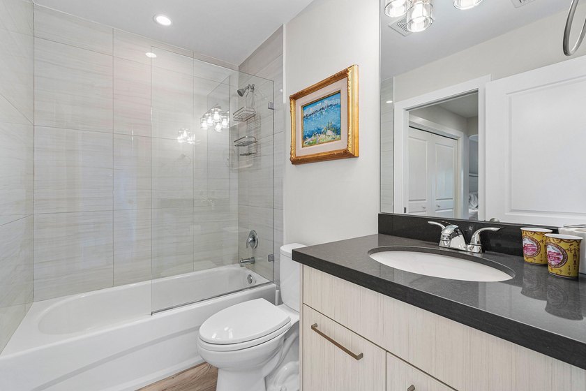 Beautifully updated 2-bedroom, 2-bath second-floor residence in - photo 19