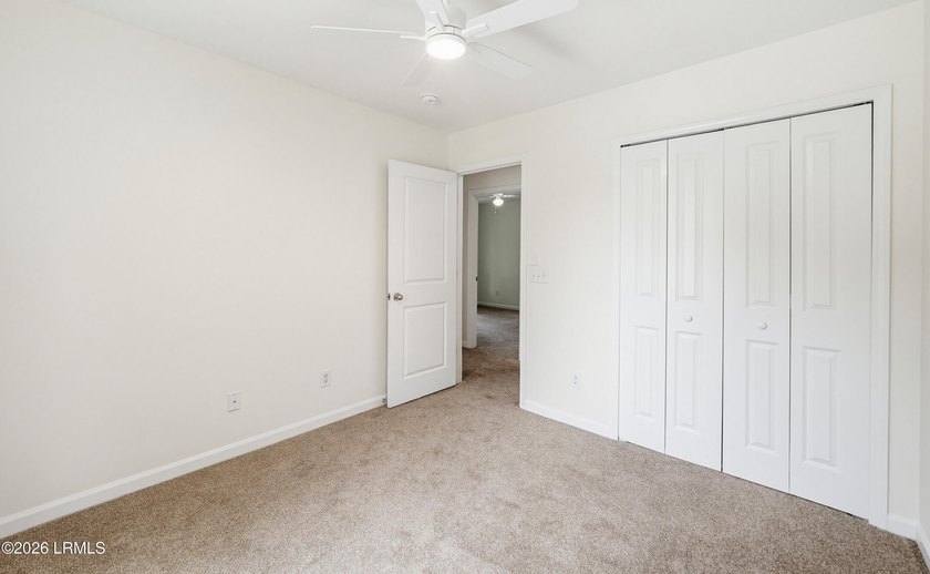 Turn Key 4 Bed 2.5 Bath home with a big yard in the desirable - photo 33