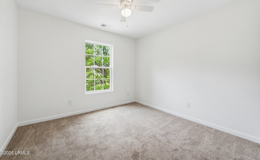 Turn Key 4 Bed 2.5 Bath home with a big yard in the desirable - photo 34