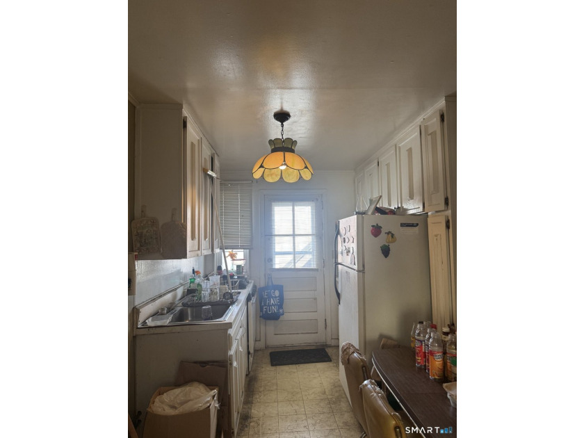 Why rent when you can own? Welcome to this cozy one-bedroom - photo 4
