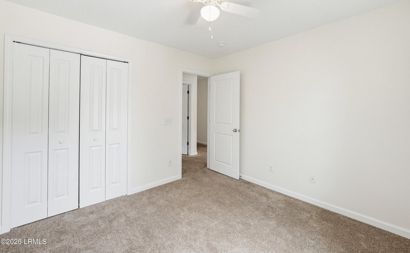 Turn Key 4 Bed 2.5 Bath home with a big yard in the desirable - photo 35
