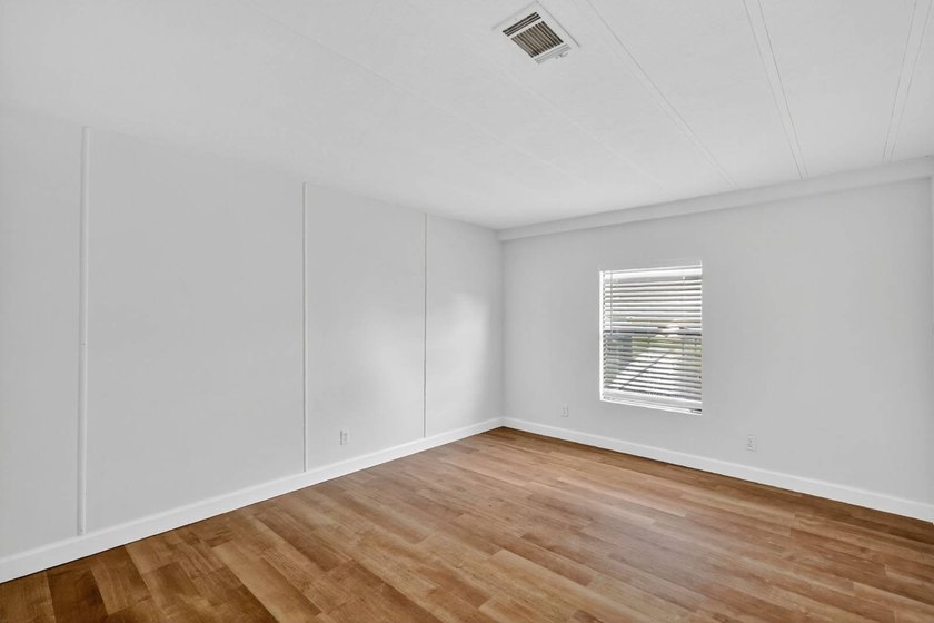 SELLER WILL PAY THE FIRST 4 MONTHS RENT ON THE LEASE WITH - photo 13