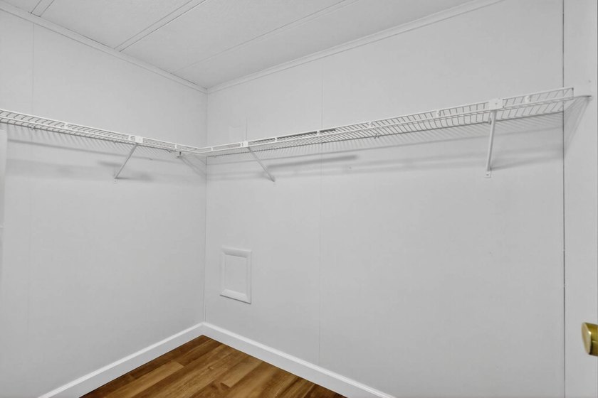SELLER WILL PAY THE FIRST 4 MONTHS RENT ON THE LEASE WITH - photo 17