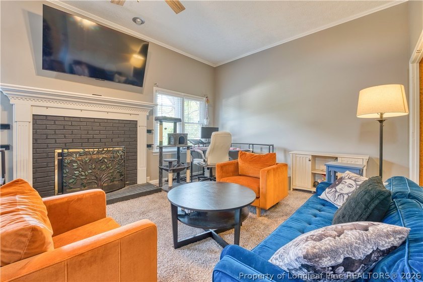 Welcome home to this beautifully maintained 3-bedroom, 2.5-bath - photo 8