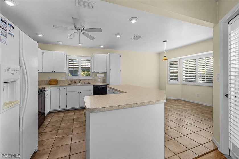 Captains Cove, 2- bedrooms 2.5- baths, Piling Home and pool at - photo 21