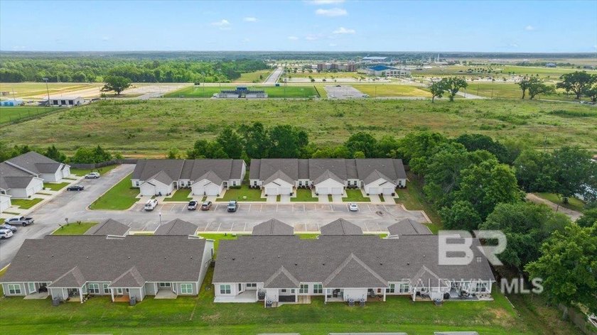 Welcome to Victoria Place in the heart of Foley! This - photo 35