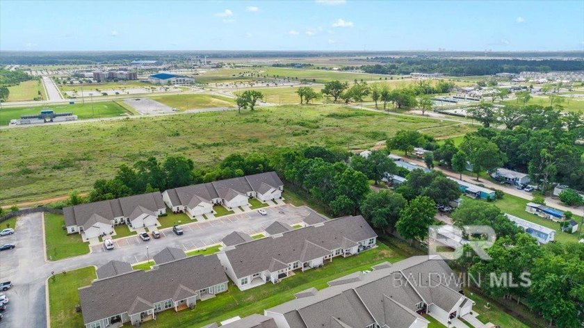 Welcome to Victoria Place in the heart of Foley! This - photo 36