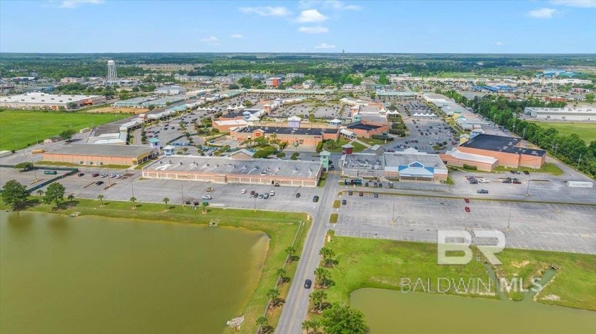 Welcome to Victoria Place in the heart of Foley! This - photo 38