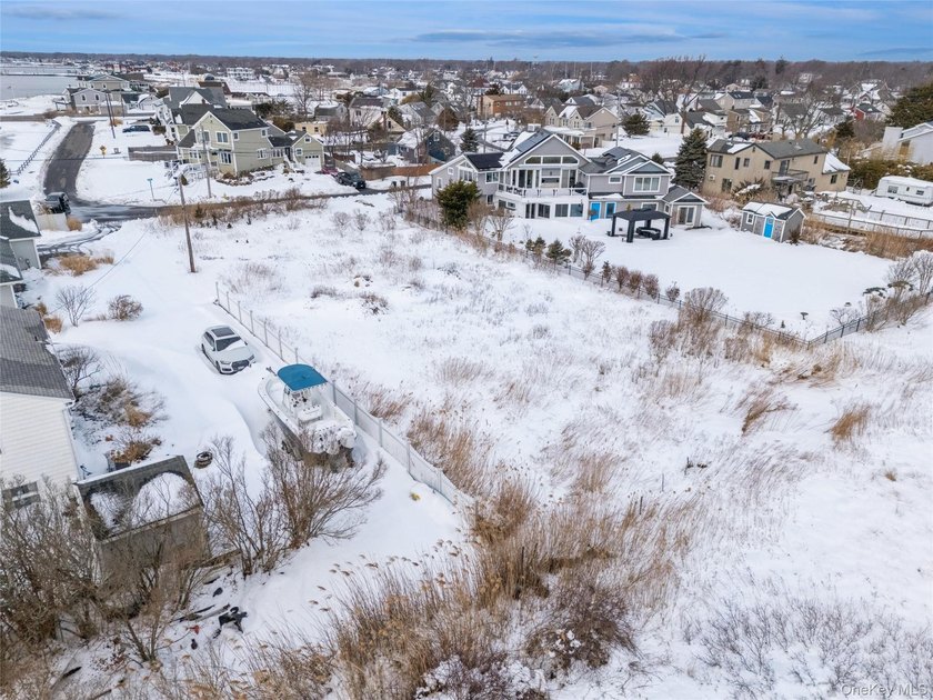 Build your coastal masterpiece on this rare, unique parcel - photo 9