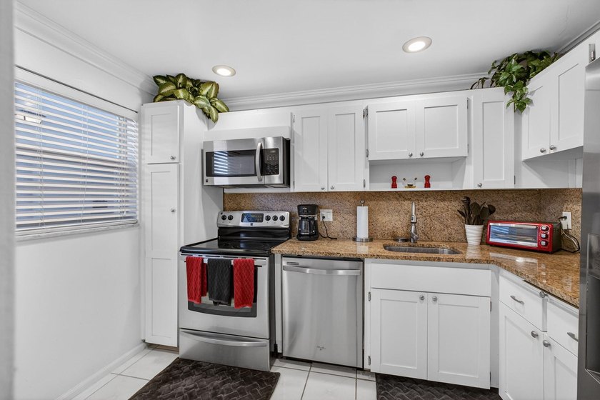 Enjoy exceptional waterfront living in this beautifully - photo 15