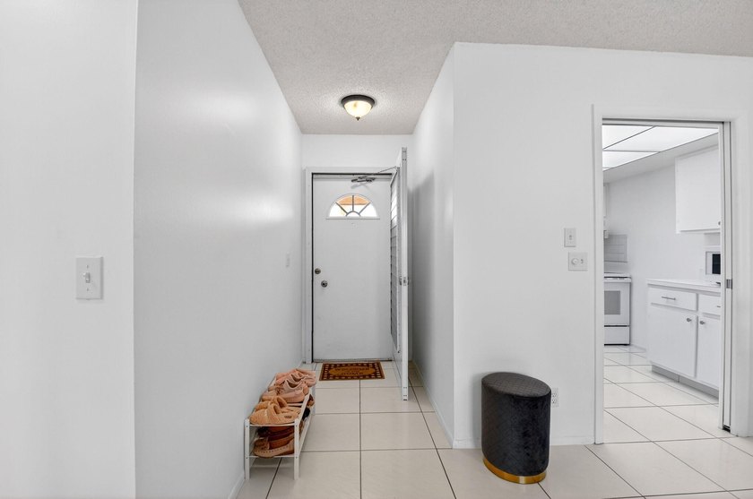 Welcome to this beautifully updated 2-bedroom, 2-bathroom - photo 7