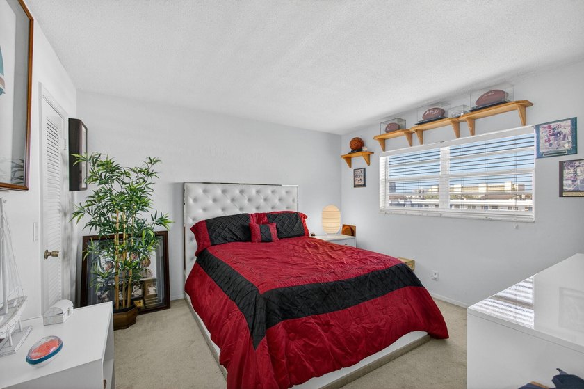Enjoy exceptional waterfront living in this beautifully - photo 21