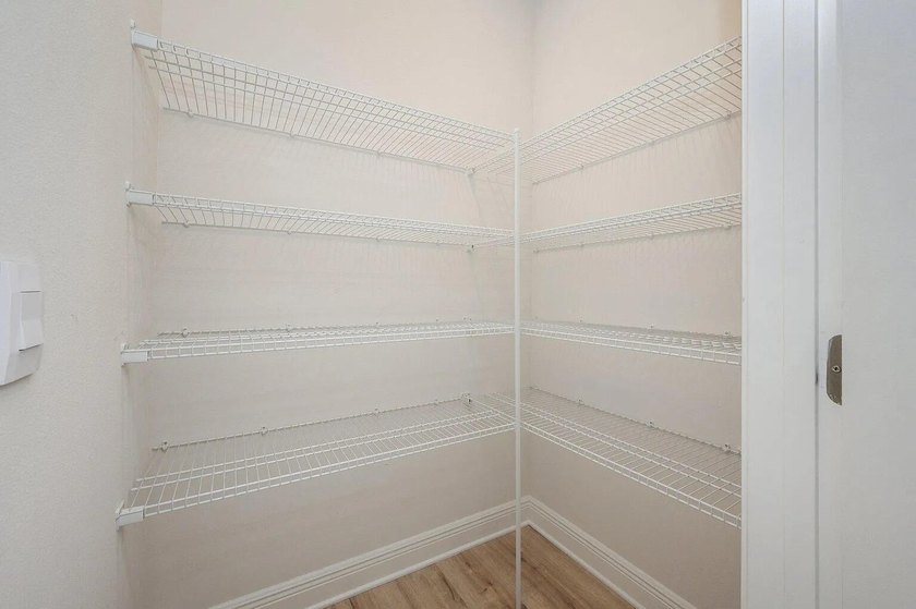 Need space and a great location at an affordable monthly - photo 11