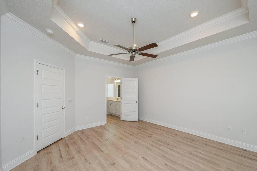 Need space and a great location at an affordable monthly - photo 16