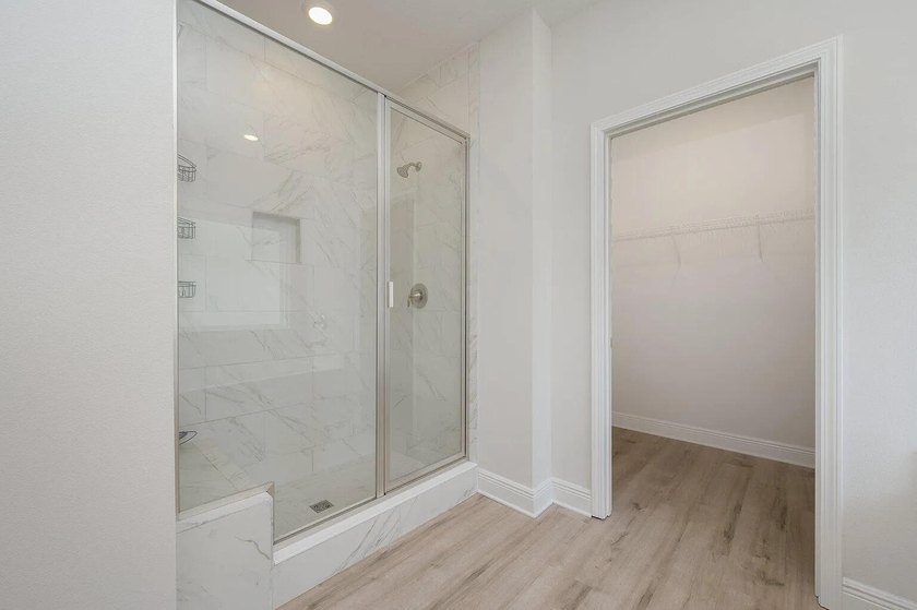 Need space and a great location at an affordable monthly - photo 19
