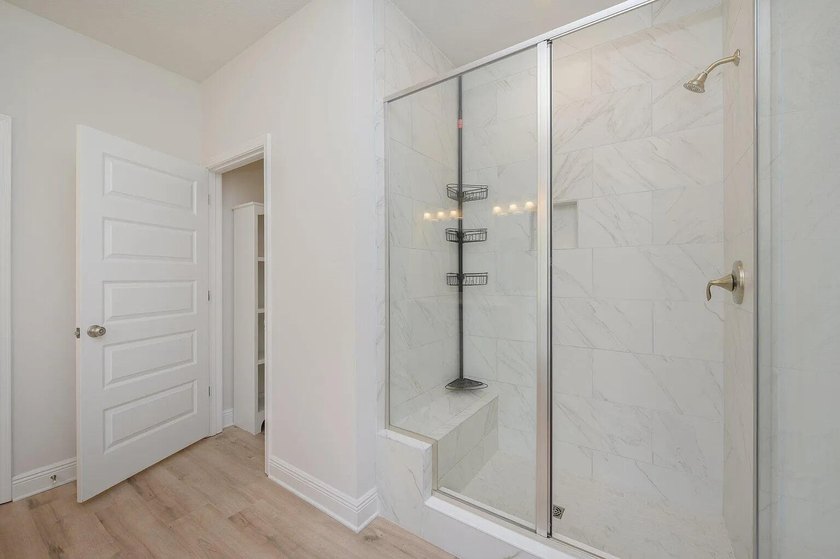 Need space and a great location at an affordable monthly - photo 20