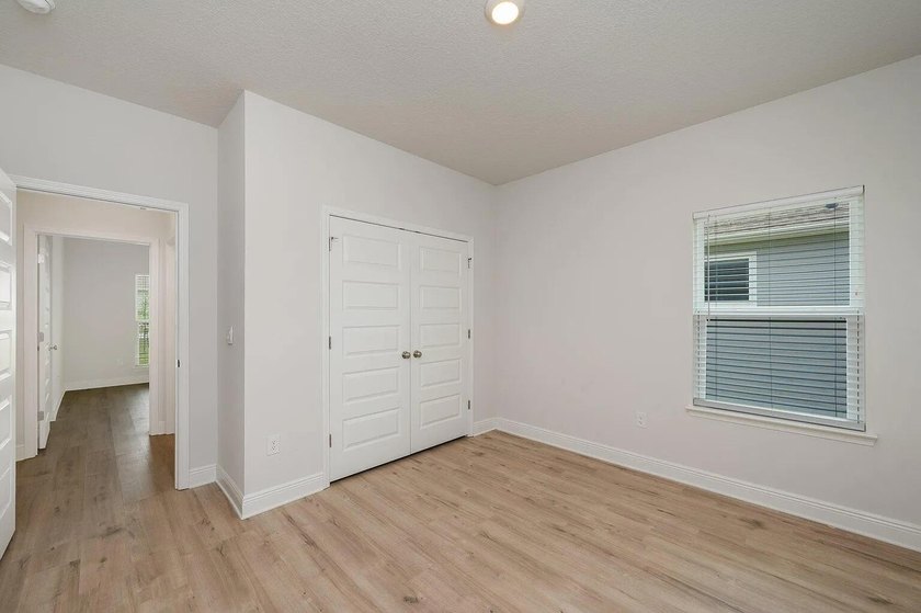 Need space and a great location at an affordable monthly - photo 28
