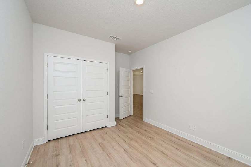 Need space and a great location at an affordable monthly - photo 30
