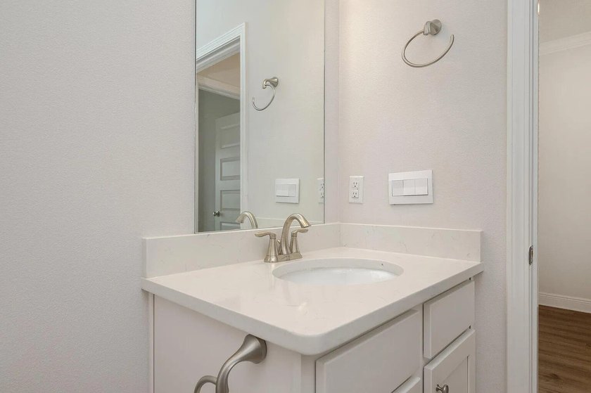 Need space and a great location at an affordable monthly - photo 31