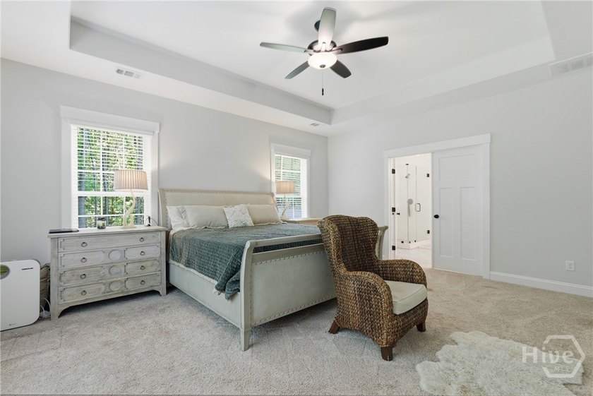 Welcome to 19 Serenity Point! Builder's personal, custom home on - photo 22
