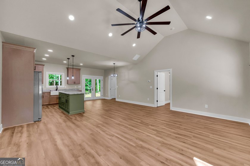 Nothing better than owning a new home on a very private - photo 8