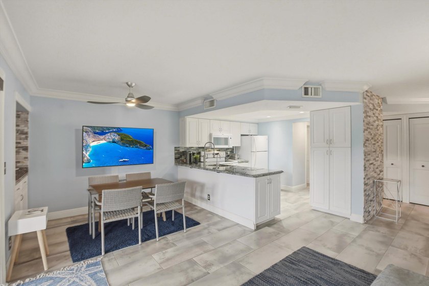 Make this beautifully updated and tastefully decorated 1-bedroom - photo 6