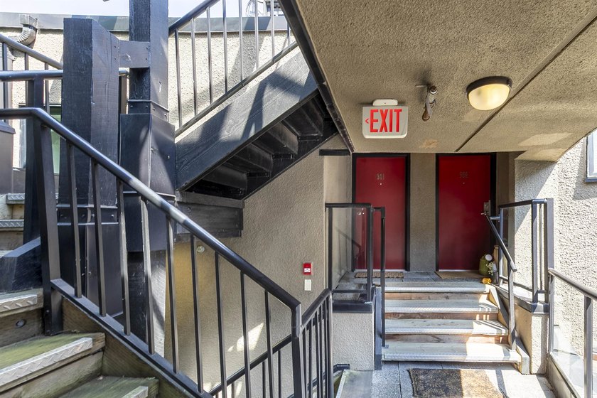 Welcome to Alma Court, an intimate boutique building tucked away - photo 19