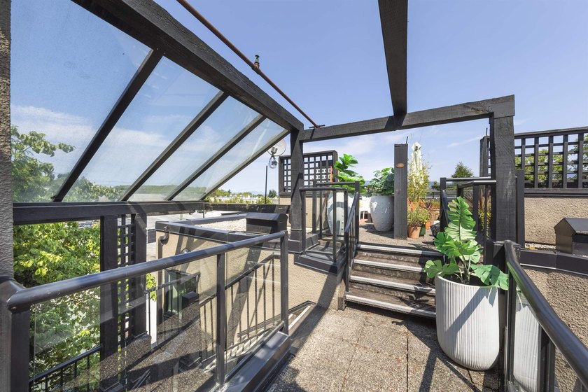 Welcome to Alma Court, an intimate boutique building tucked away - photo 20