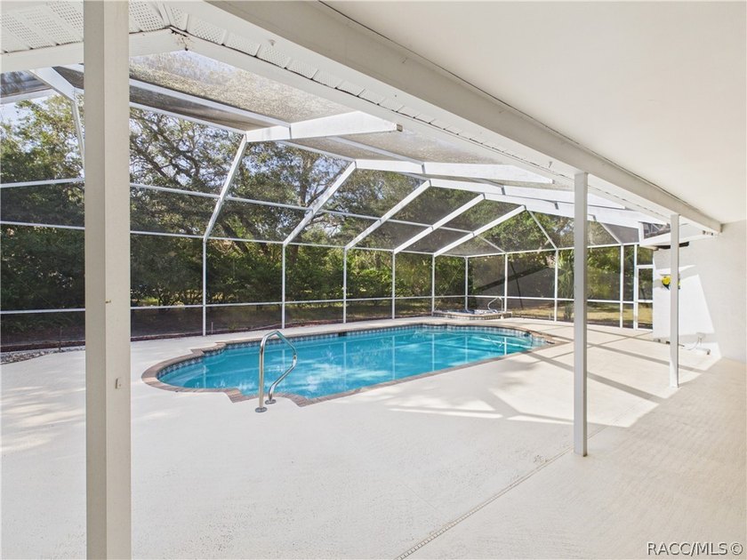 Welcome to 7256 Royal Oak Dr. This 3/2/2 offers the perfect - photo 21