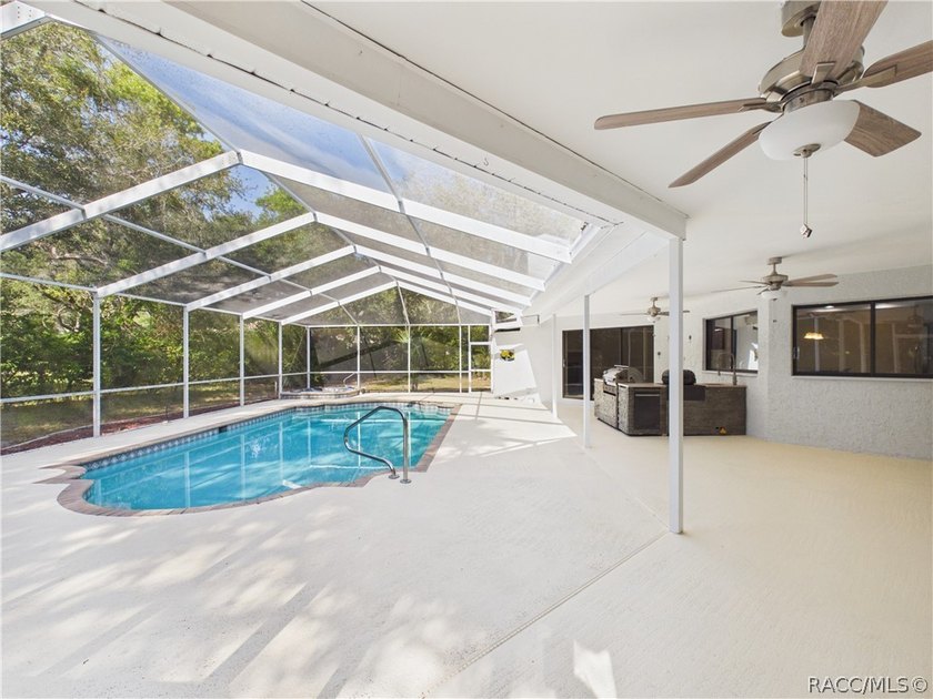 Welcome to 7256 Royal Oak Dr. This 3/2/2 offers the perfect - photo 22