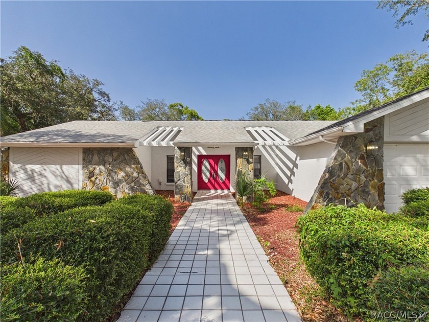 Welcome to 7256 Royal Oak Dr. This 3/2/2 offers the perfect - photo 36