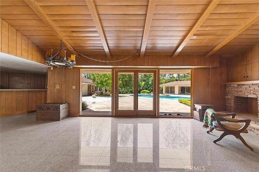 Welcome to the prestigious Mesa Oaks community of Covina, where - photo 11