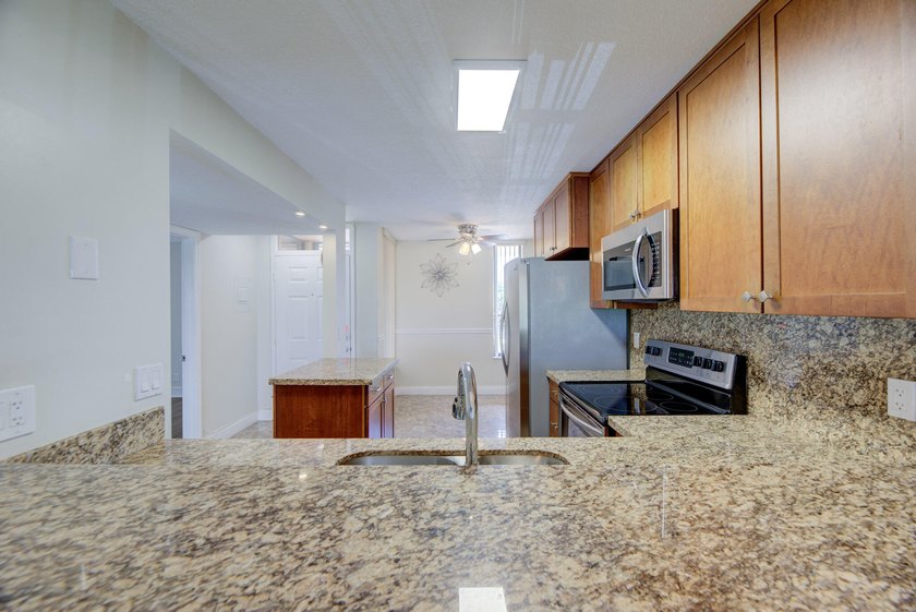 Active Adult Community Move In Ready Condo Awaits You! Knockdown - photo 14