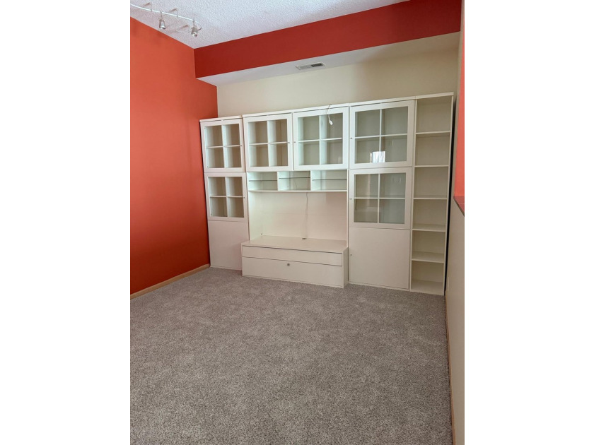 If you are looking for a large spacious one bedroom unit with a - photo 7