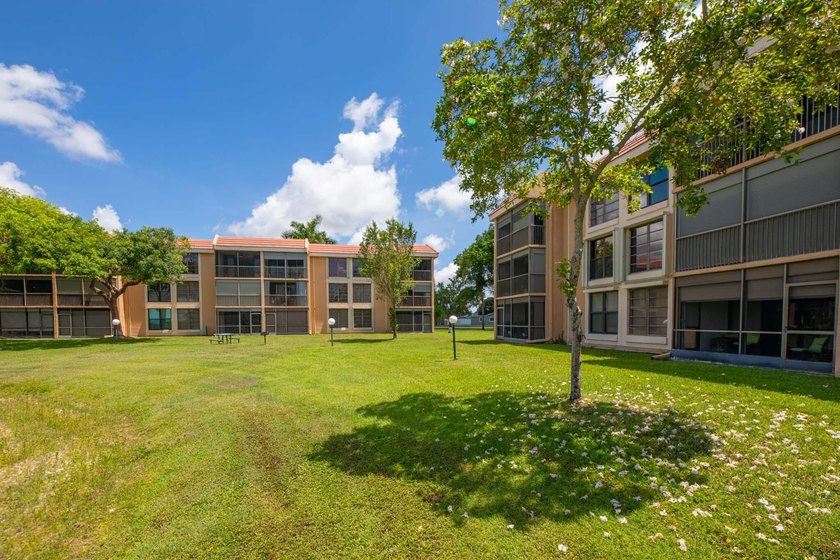 Active Adult Community Move In Ready Condo Awaits You! Knockdown - photo 40
