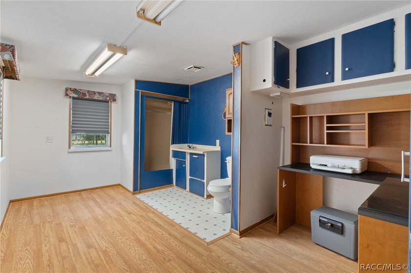 Calling all folks that are looking for country living, but want - photo 17
