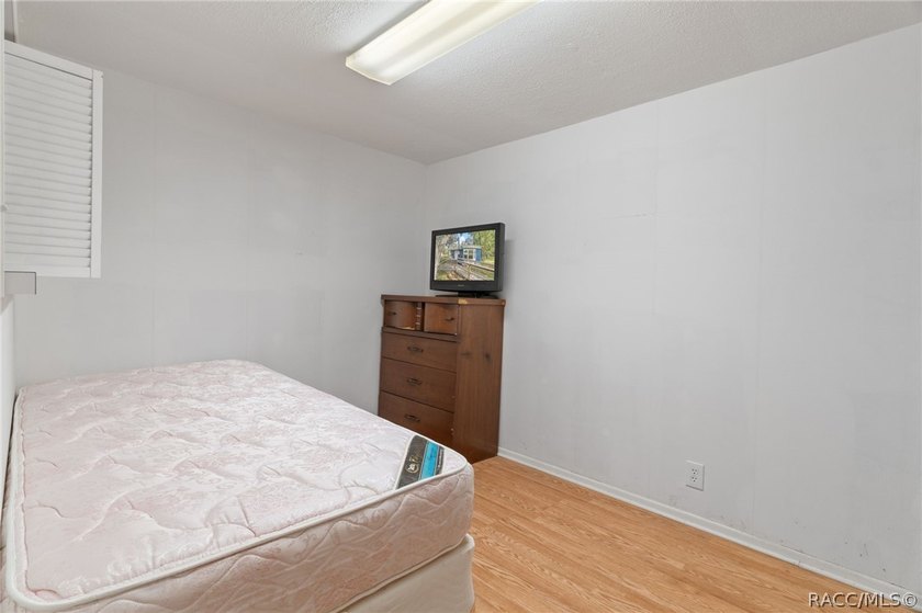 Calling all folks that are looking for country living, but want - photo 20