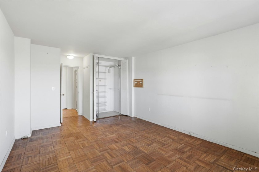 Welcome to the sought after Continental Residence and this well - photo 22