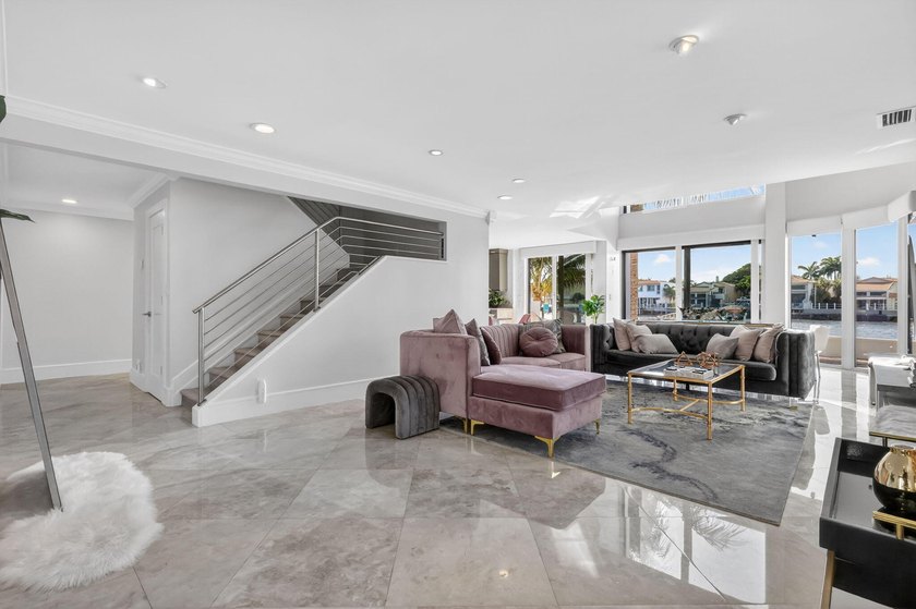 Boater's Paradise...Sophisticated Townhouse with breathtaking - photo 8