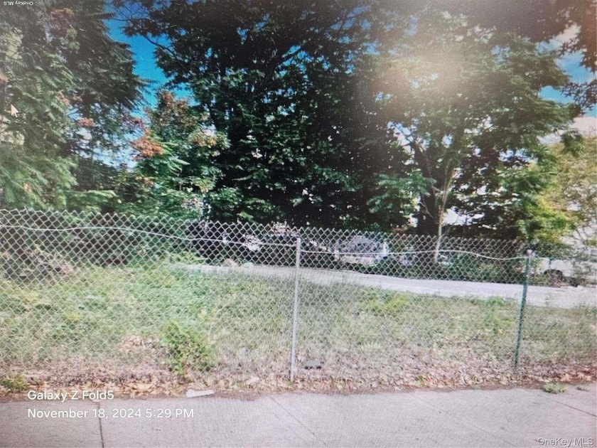 A Beautiful and great corner land on Francis Lewis Blvd with the - photo 7