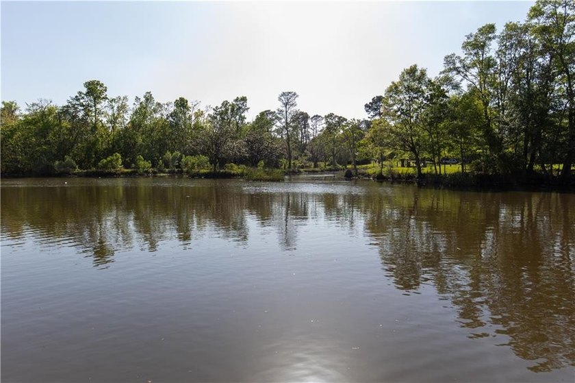 Looking for that spot with ample privacy and a waterfront view - photo 4