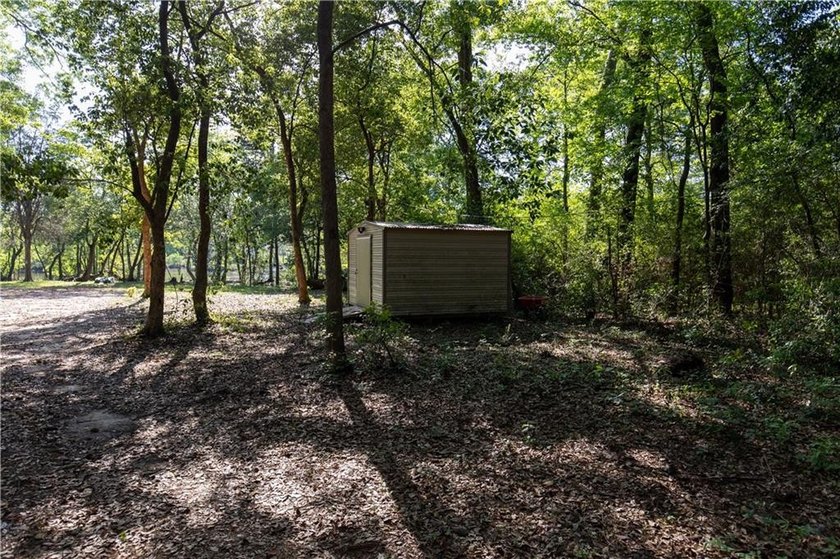 Looking for that spot with ample privacy and a waterfront view - photo 10