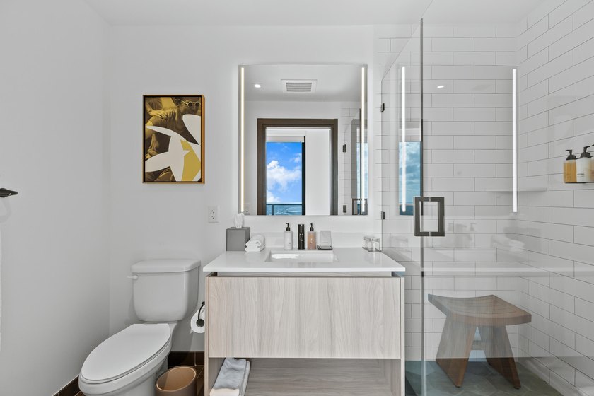 Experience modern luxury living in the heart of Miami! This - photo 24