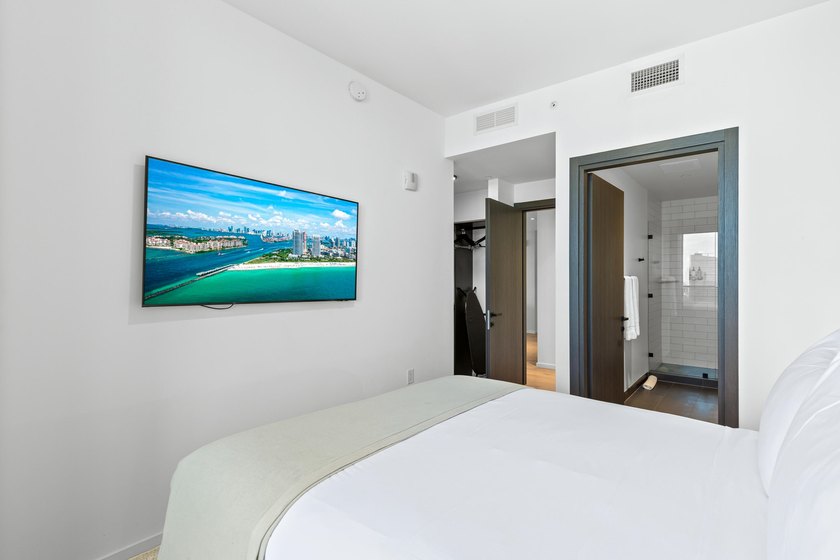 Experience modern luxury living in the heart of Miami! This - photo 32