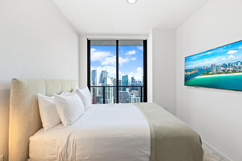 Experience modern luxury living in the heart of Miami! This - photo 33