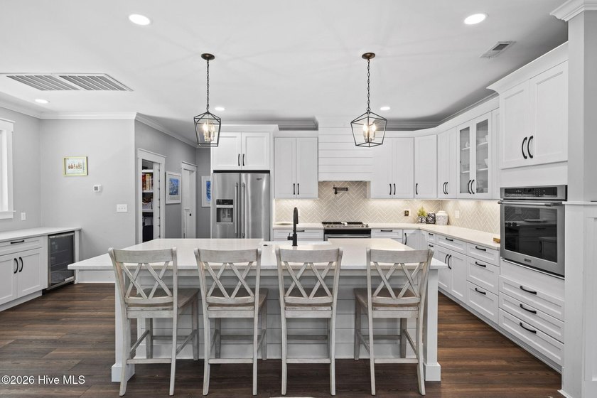 Located in the prominent Country Club East community, this - photo 38