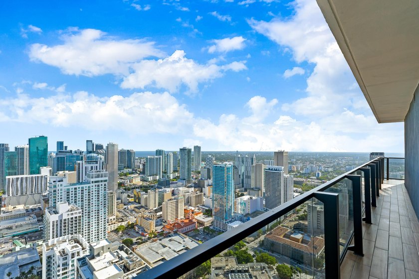 Experience modern luxury living in the heart of Miami! This - photo 43